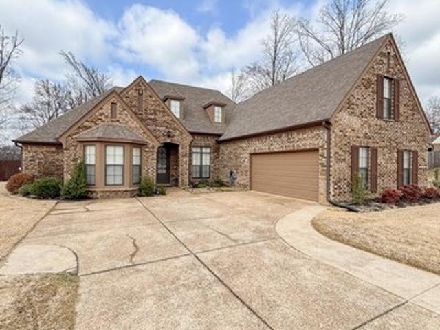 House for sale in Nesbit, Mississippi