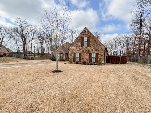 House for sale in Nesbit, Mississippi