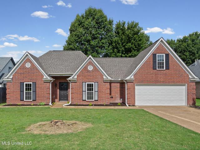 House for sale in Nesbit, Mississippi