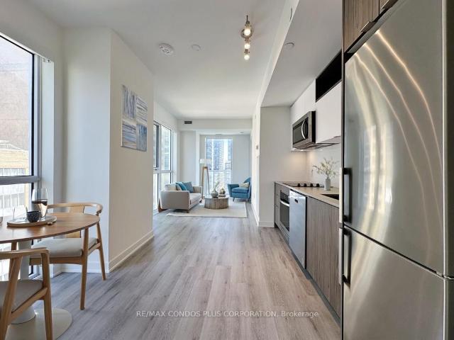 Condo for sale in Toronto, Golden Horseshoe