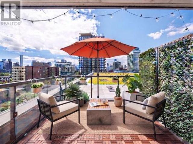 Condo for sale in Toronto Centre, Toronto