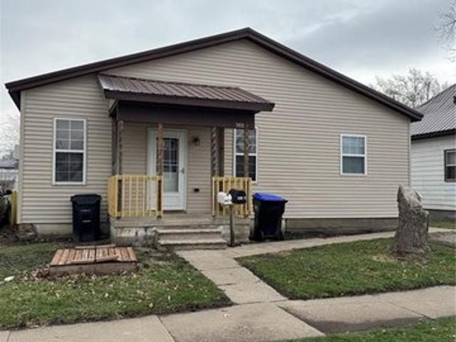 House for sale in Belle Plaine, Iowa