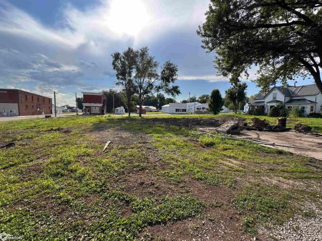 Land for sale in Batavia, Iowa