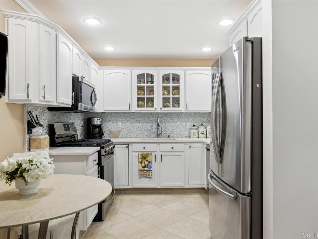 Condo for sale in Huntington, New York