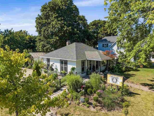 House for sale in Charlevoix, Michigan