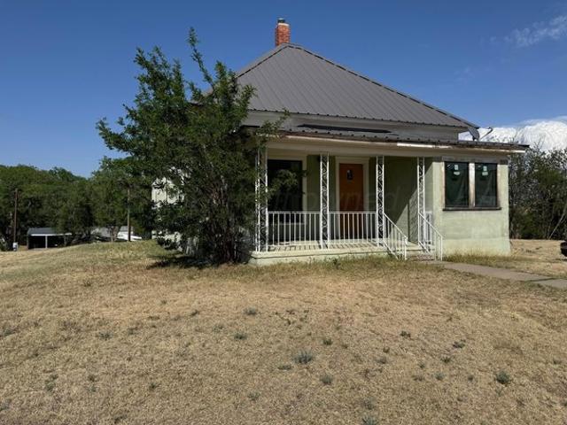 House for sale in Hemphill, Texas