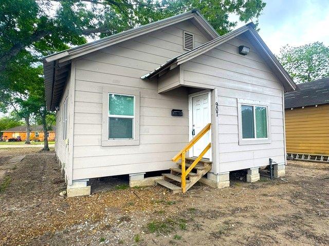 House for sale in Wharton, Texas