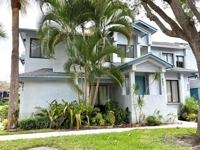 Condo for sale in Greenacres, Florida