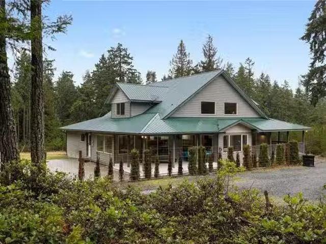 House for sale in Qualicum Beach, British Columbia