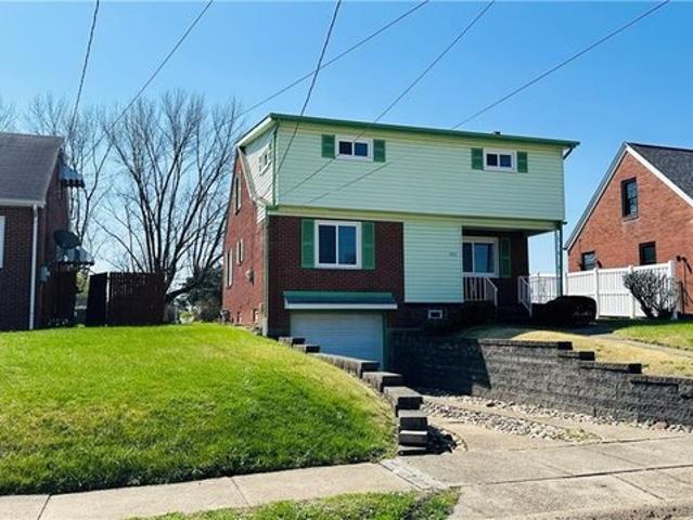 House for sale in Natrona Heights, Pennsylvania