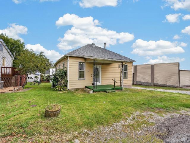 House for sale in Mount Carmel, Wabash County