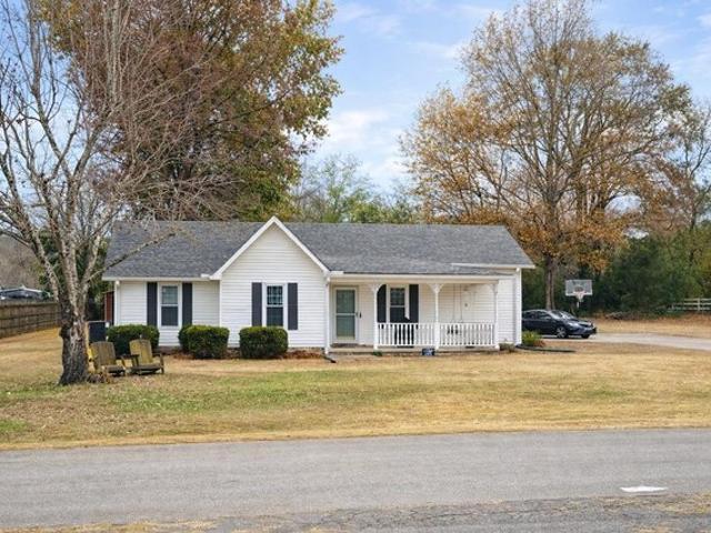 House for sale in Red Bay, Alabama