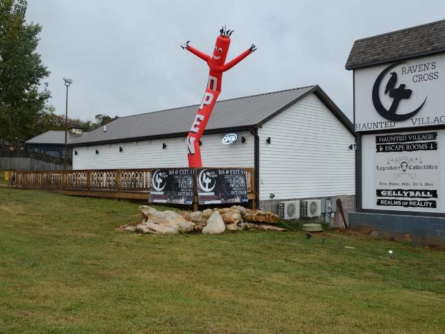 Commercial for sale in Cave City