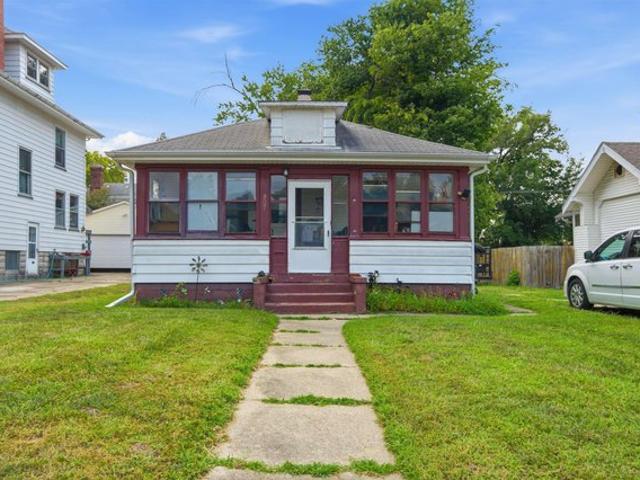 House for sale in Pekin, Illinois