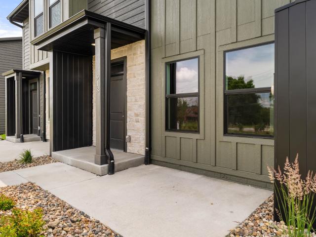 Condo for sale in Norwalk, Warren County