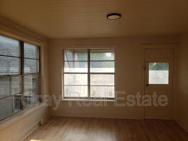 House for rent in Ada