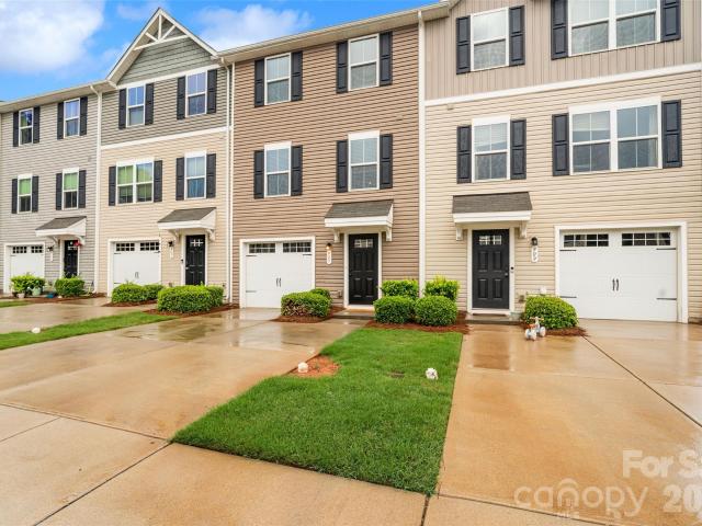 Townhouse for sale in Fort Mill, South Carolina