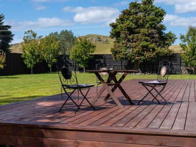 House for sale in Otakou