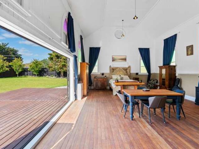House for sale in Otakou