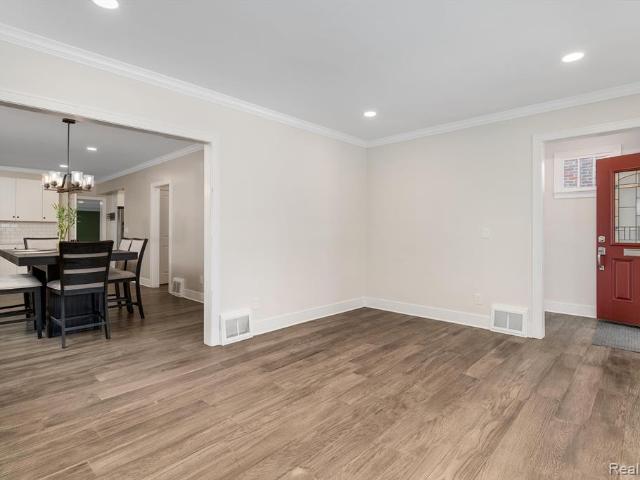 House for sale in Grosse Pointe