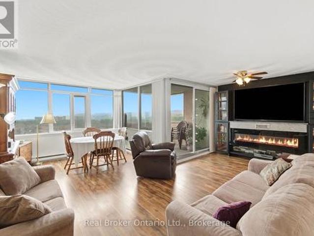 Condo for sale in Ancaster, Ontario