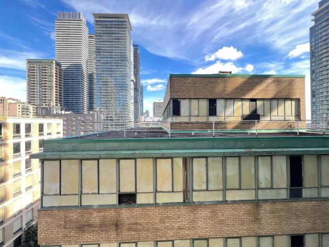 House for rent in Toronto Centre, Toronto