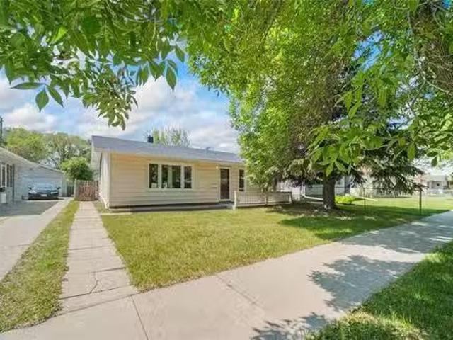 House for sale in East St. Paul, Manitoba