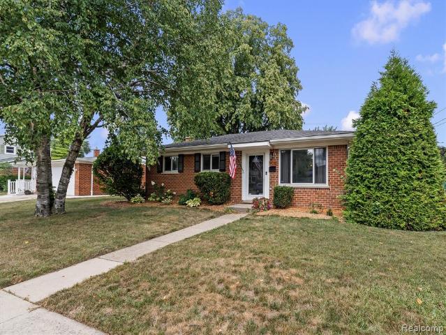 House for sale in Clawson, Michigan
