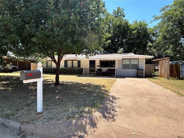 House for sale in De Young, Texas