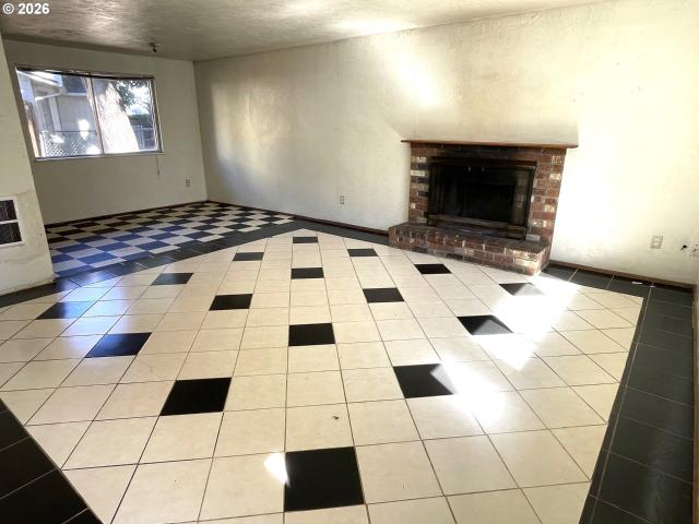 House for sale in Springfield, Lane County