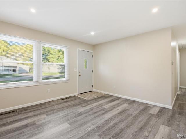 House for sale in Fenton, Genesee County