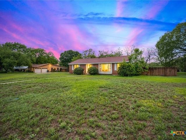 House for sale in Luling, Texas