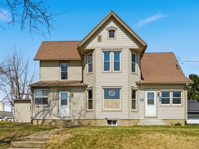 House for sale in Elgin, Iowa