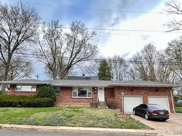 House for sale in Saint John, Missouri