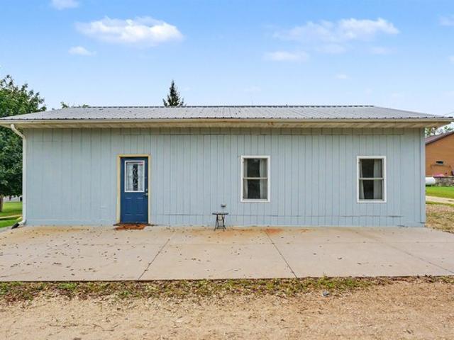 House for sale in Dubuque, Dubuque County