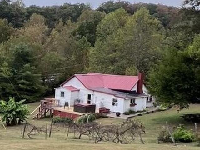 House for sale in Irvine, Estill County