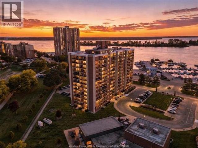 Condo for sale in Riverside, Windsor