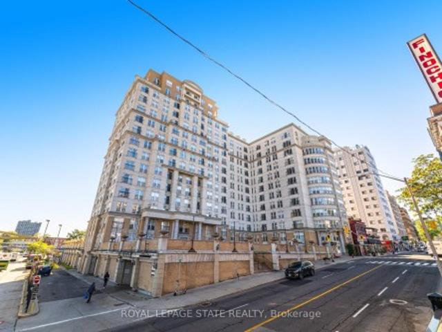 Condo for sale in Ancaster, Ontario