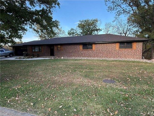 House for sale in Excelsior Springs, Clay County