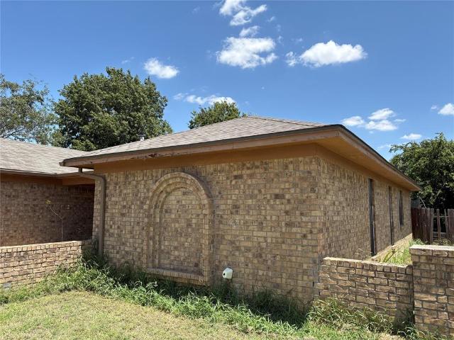 House for sale in Benbrook, Texas