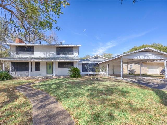 House for sale in Schulenburg, Texas