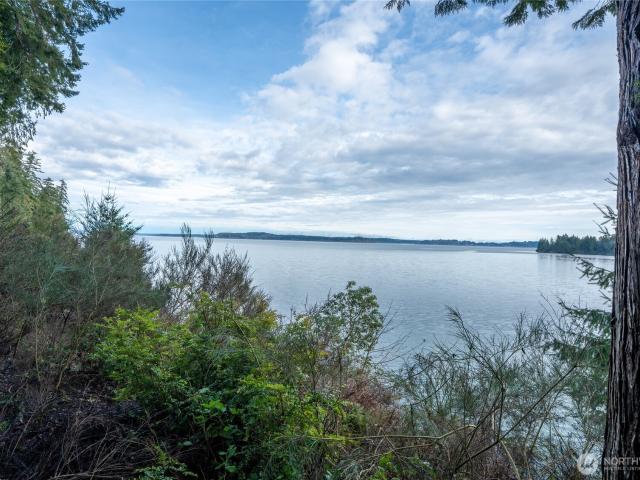 House for sale in Lakebay, Washington