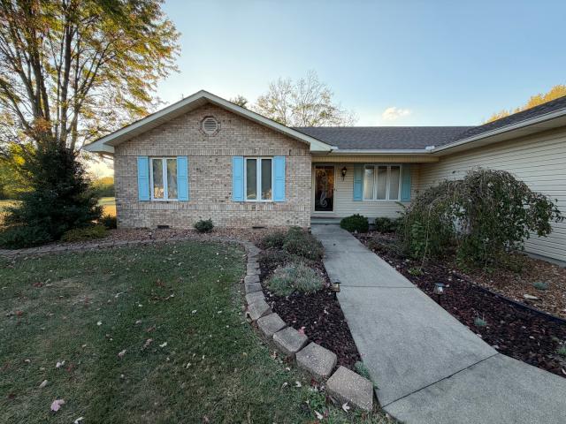 House for sale in West Frankfort, Franklin County