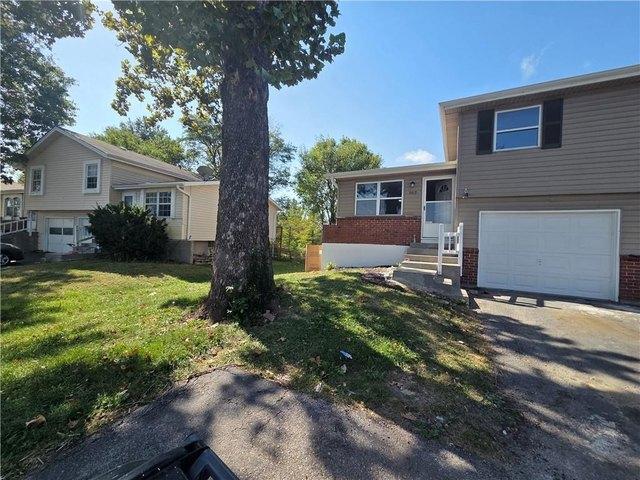 Townhouse for sale in Olathe, Johnson County