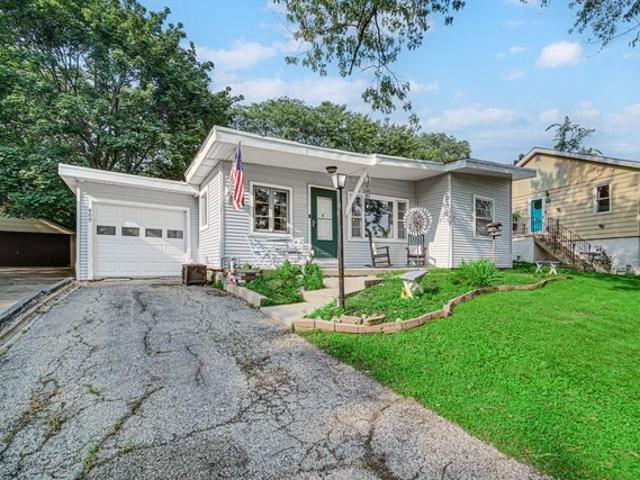 House for sale in Wauconda, Illinois