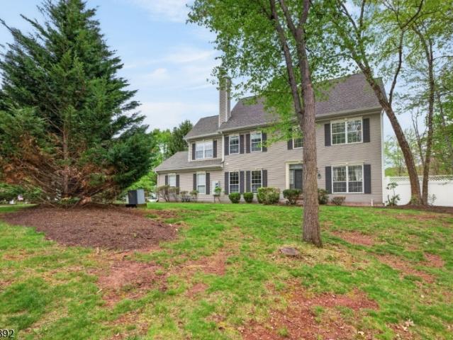 Townhouse for sale in Neshanic Station, New Jersey
