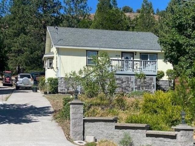 House for sale in Weed, California