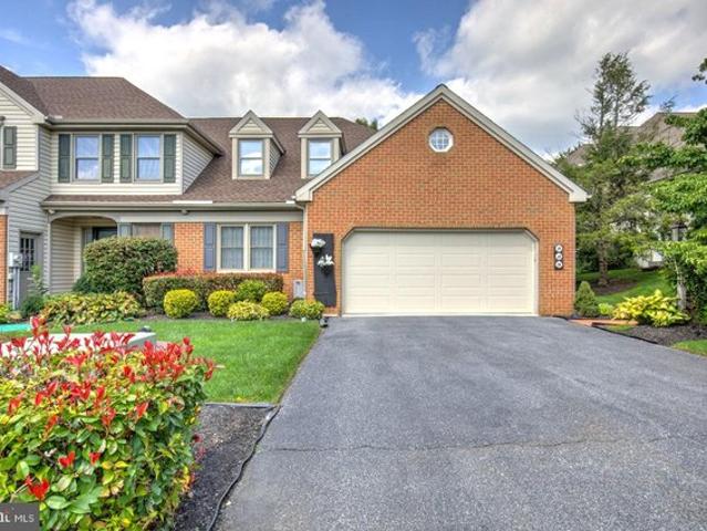 Townhouse for sale in New Holland, Pennsylvania