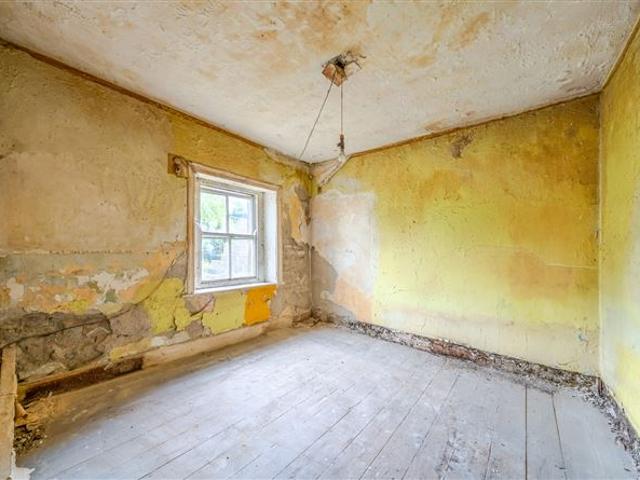 Terraced House for sale in Mayo, Connacht