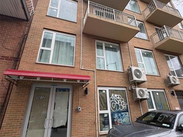 Condo for rent in Elmhurst